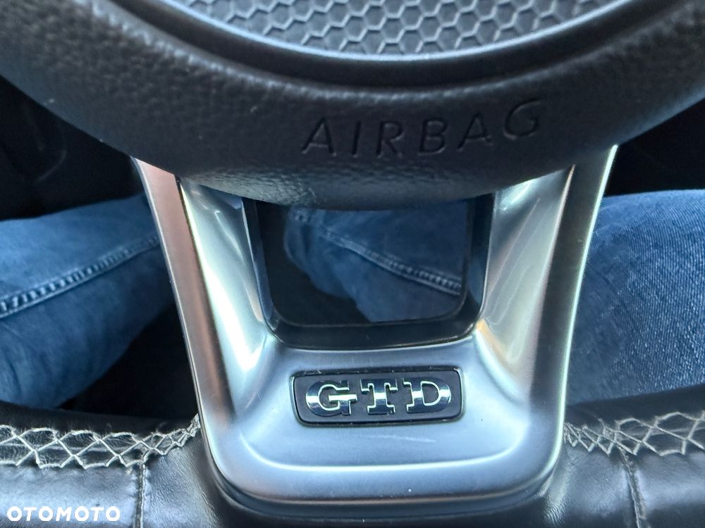 Volkswagen Golf VII 2.0 TDI BMT GTD DSG - 26