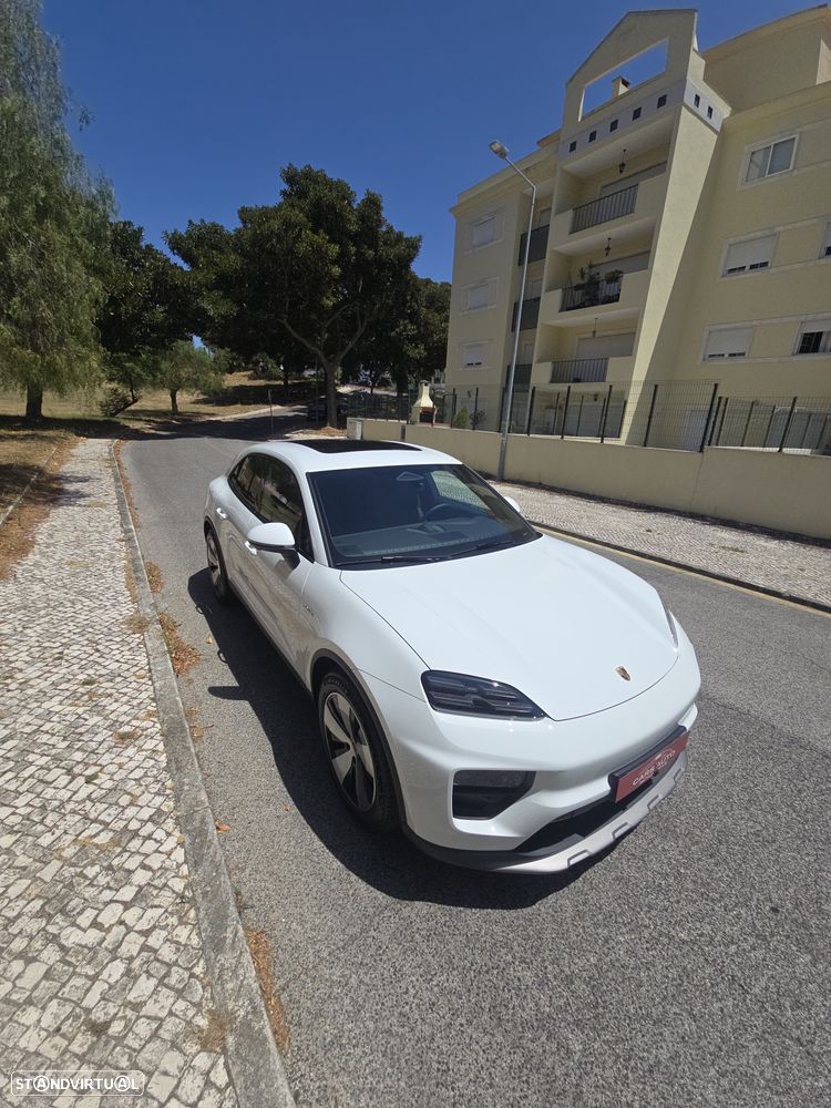 Porsche Macan Electric - 21