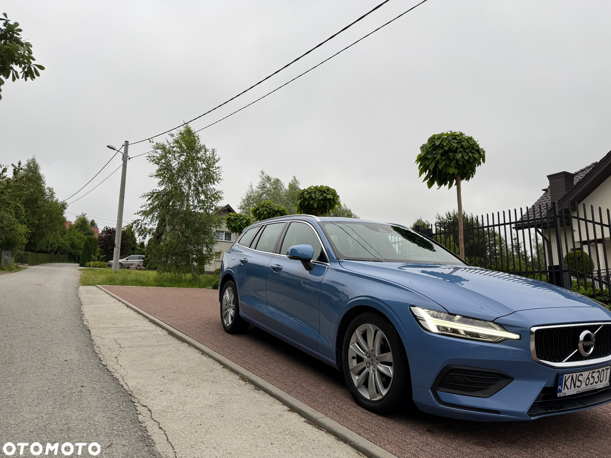Volvo V60 D4 R-Design - 18