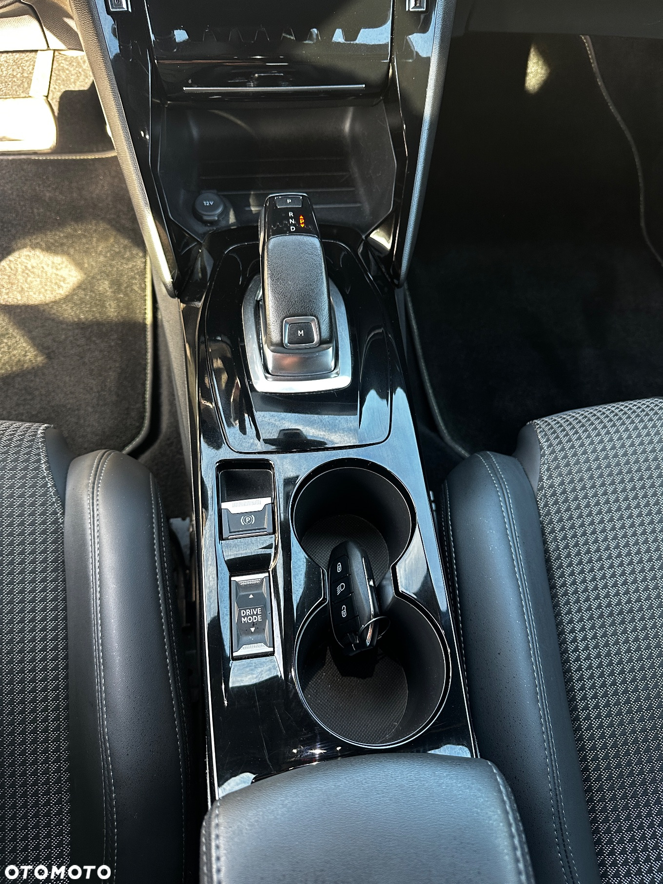 Peugeot 2008 1.2 PureTech GT Line S&S EAT8 - 26