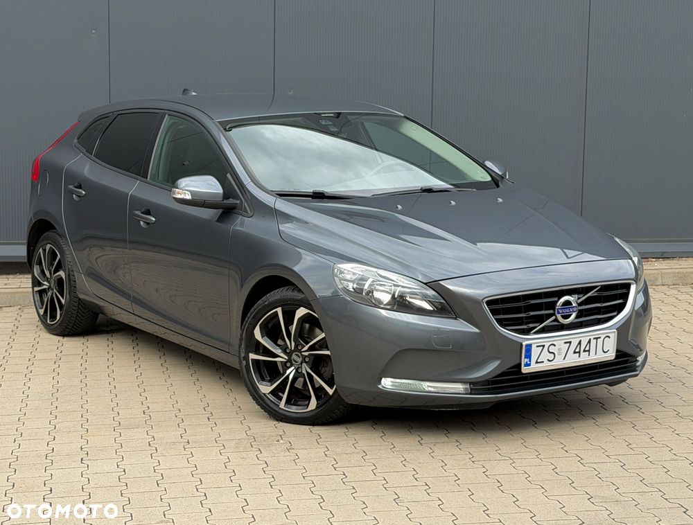 Volvo V40 T3 Momentum - 30