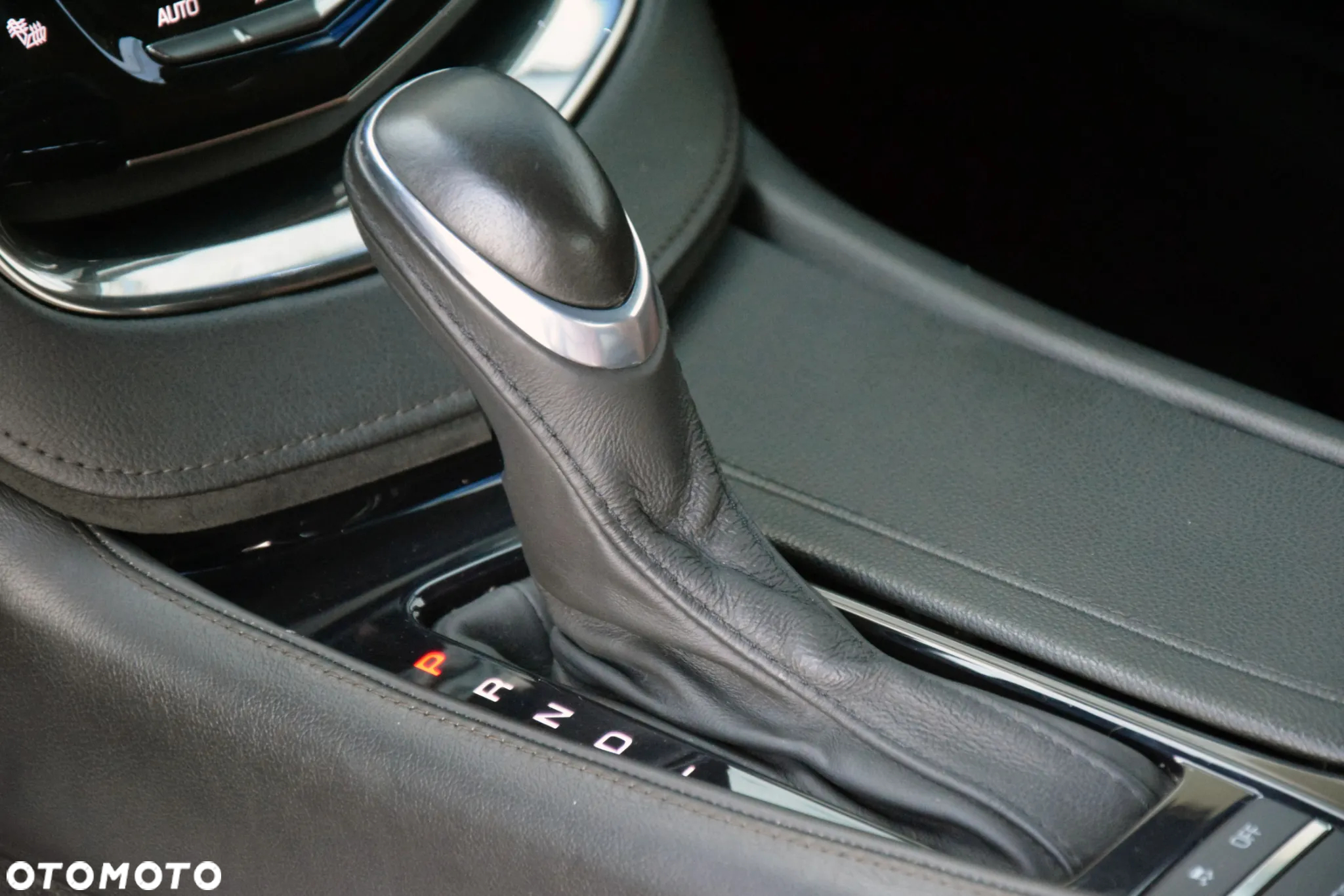 Cadillac ELR - 10