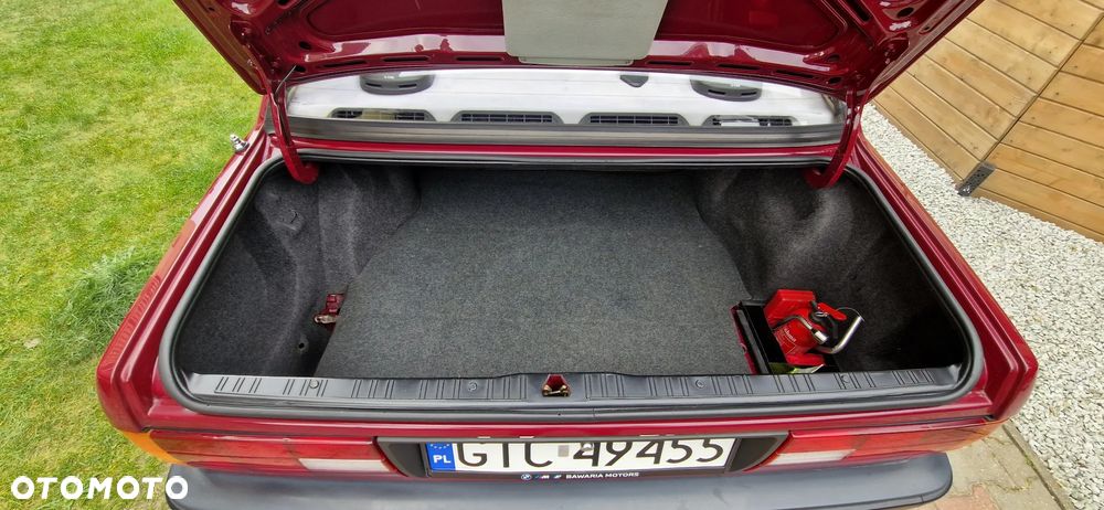 BMW Seria 3 - 32