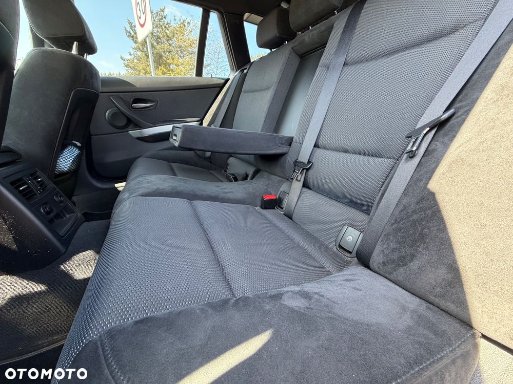 BMW Seria 3 318i Edition Sport - 16