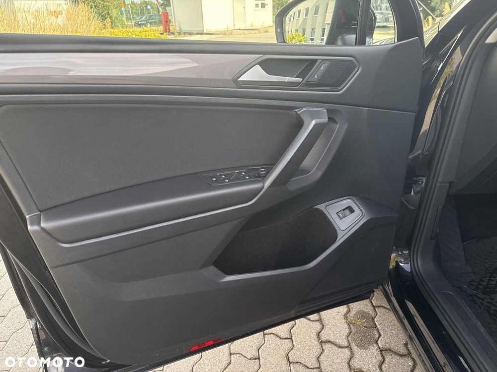 Volkswagen Tiguan Allspace 2.0 TDI 4Mot Life DSG - 10