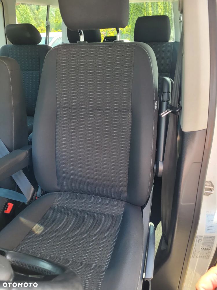 Volkswagen Caravelle 2.0 TDI L2 Comfortline DSG - 5