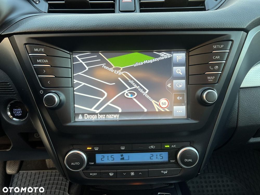 Toyota Avensis 2.0 D-4D Premium - 20