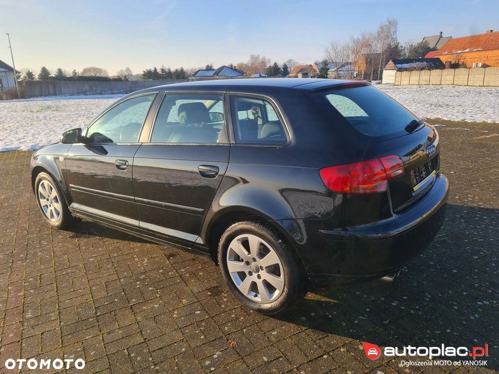 Audi A3 Sportback 1.8 TFSI S tronic Ambition - 4