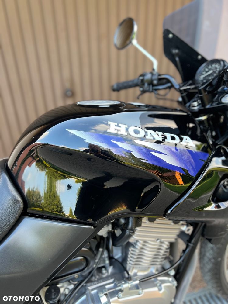 Honda CB - 11
