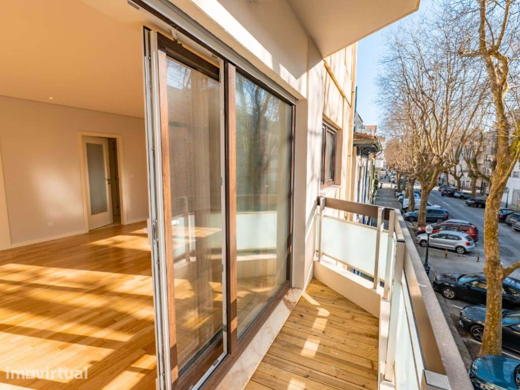 Apartamento T3 Remodelado na Foz - Grande imagem: 5/37