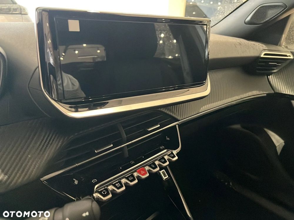 Peugeot 2008 PureTech mHEV Business e-DCS6 - 12