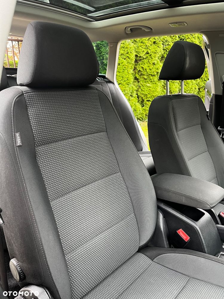 Volkswagen Golf - 29