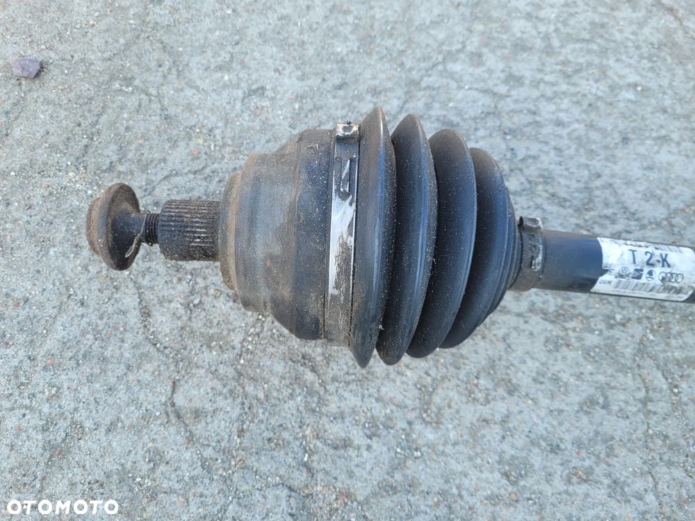 Półoś prawa przód przednia AUDI A6 C6 2,7 TDI 4F0407272K - 2