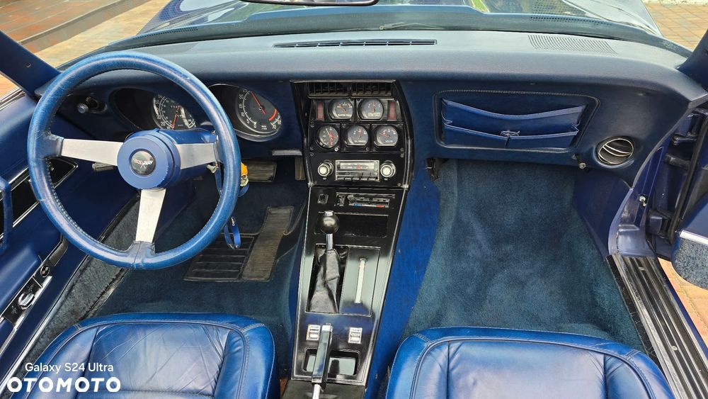 Chevrolet Corvette - 18