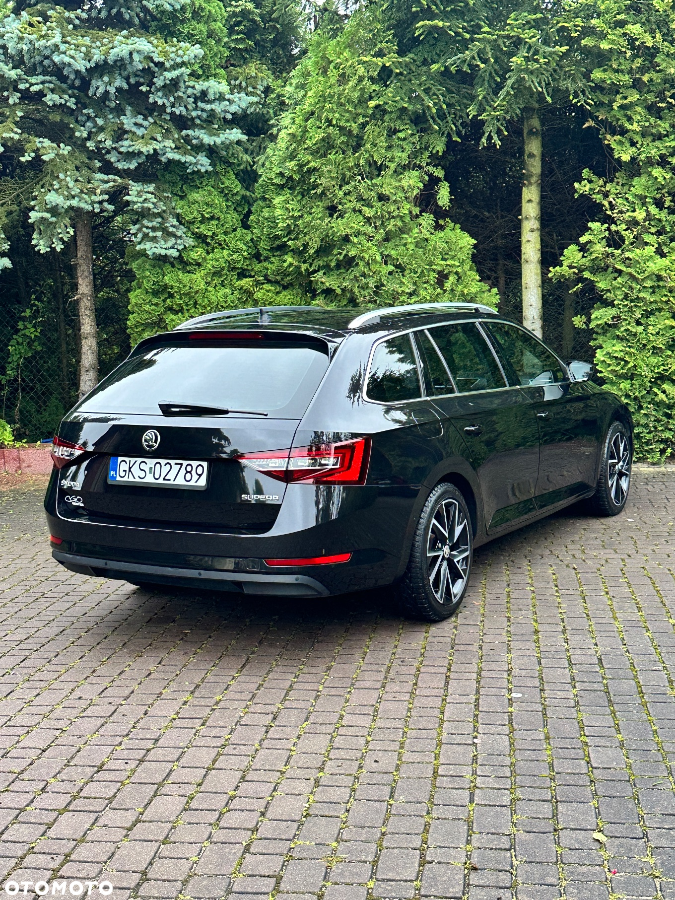 Skoda Superb 2.0 TDI L&K DSG - 4