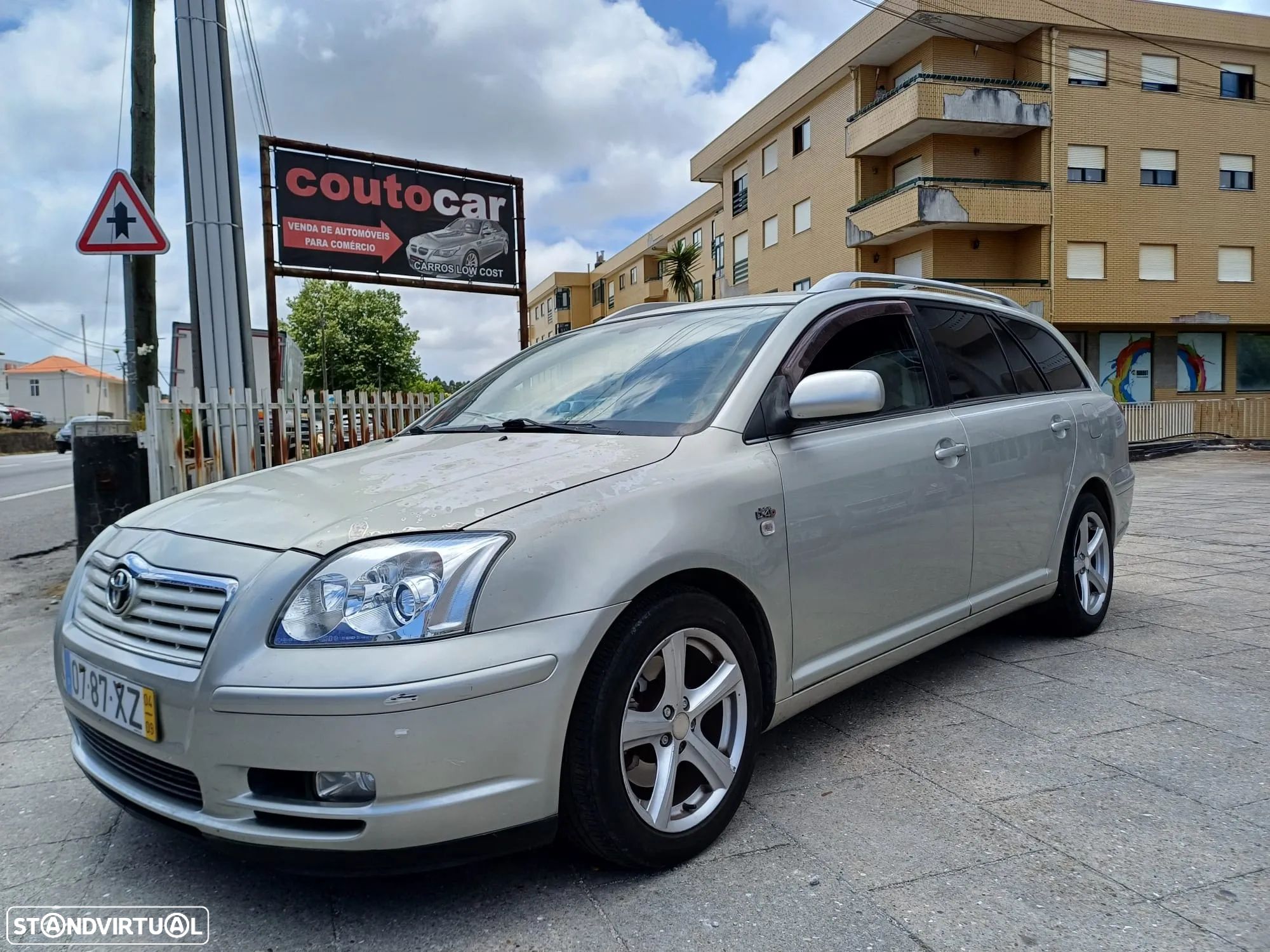 Toyota Avensis SW 2.0 D-4D - 1