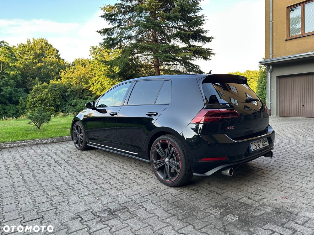 Volkswagen Golf - 12