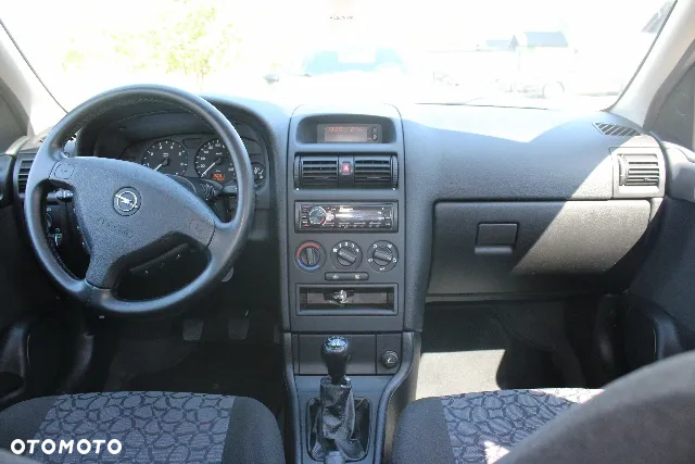 Opel Astra 1.4 16v Family - 2