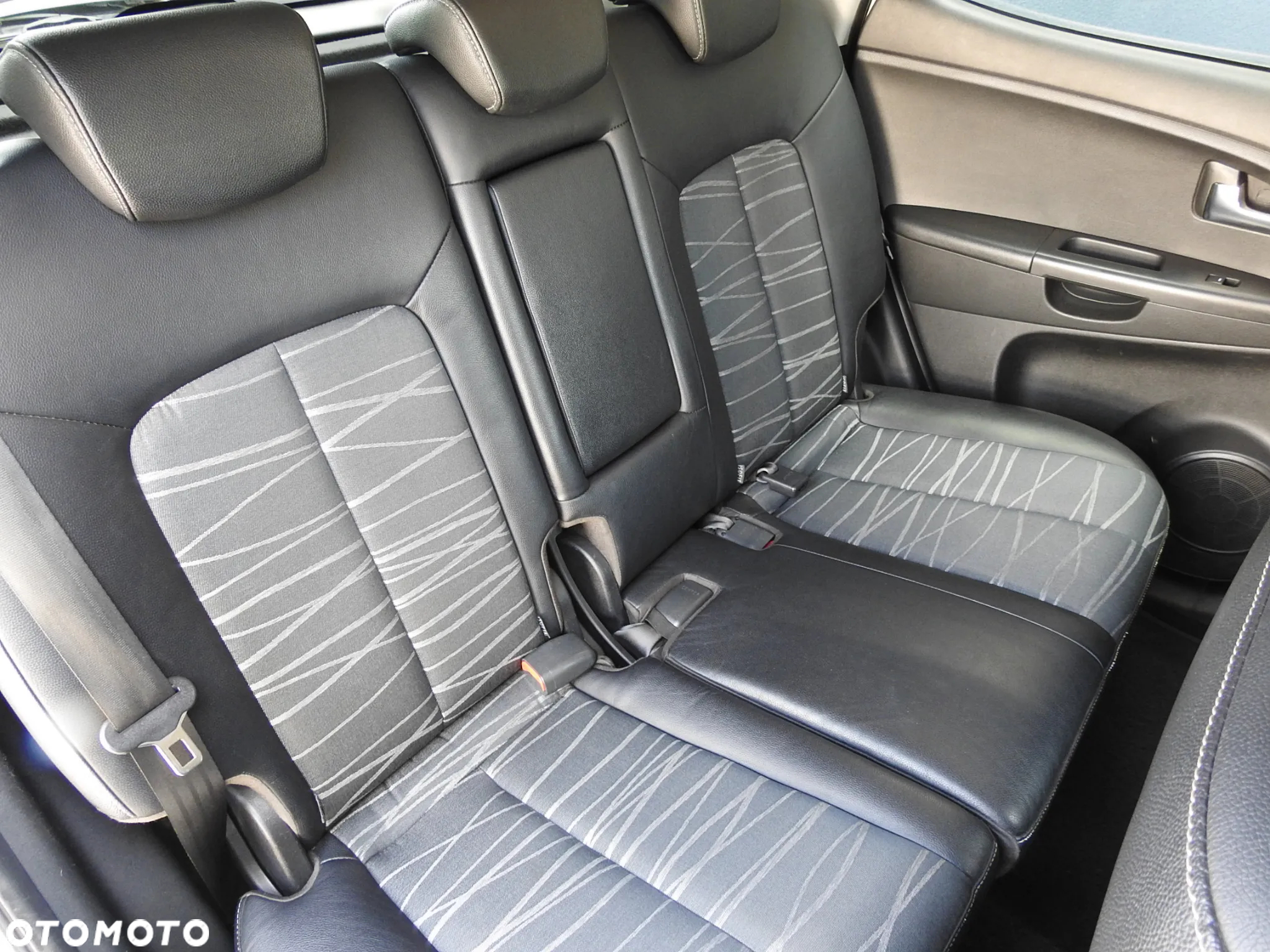 Kia Venga 1.4 CRDi 90 Business Line - 13