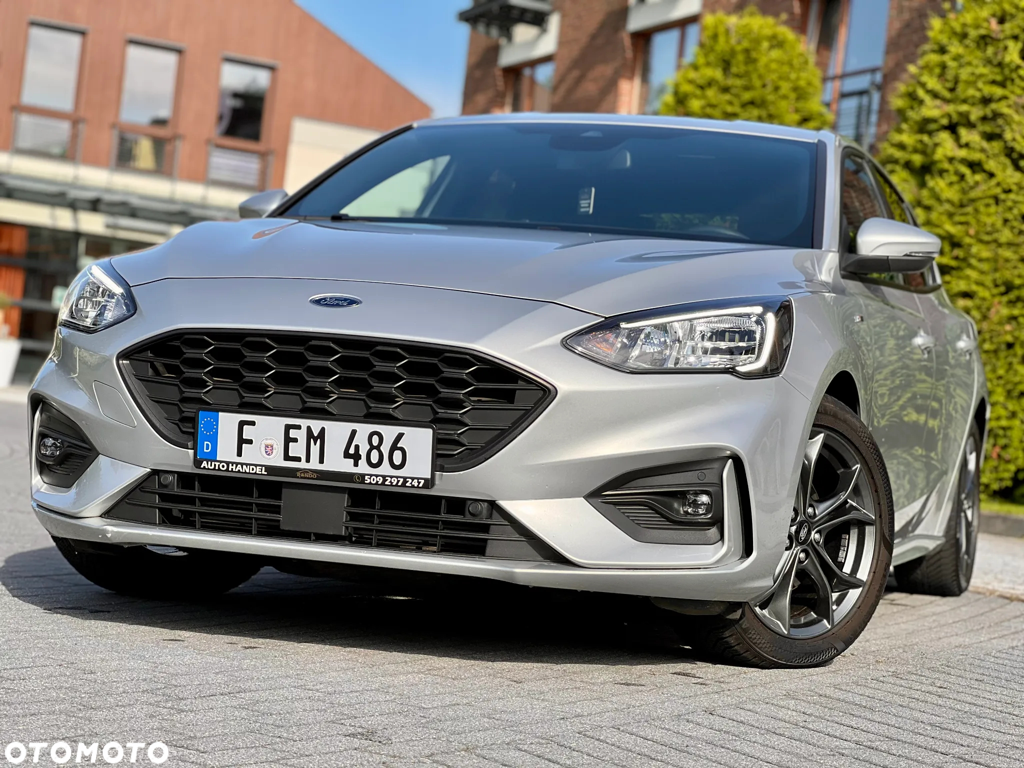 Ford Focus 1.0 EcoBoost Hybrid ST-LINE X - 3