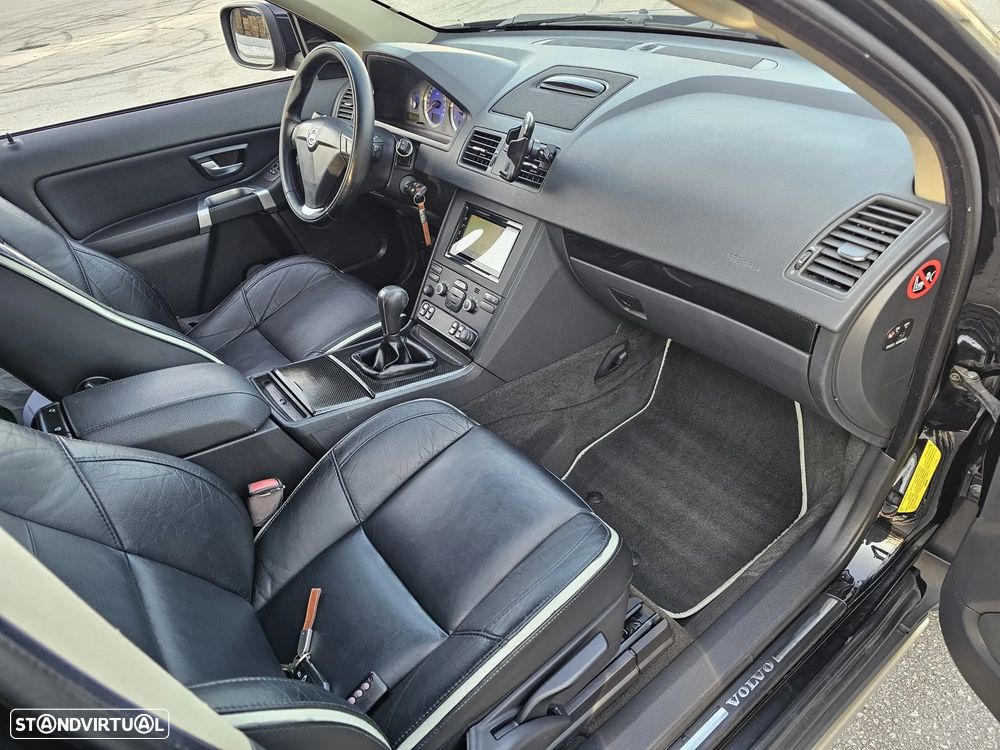 Volvo XC 90 2.4 D5 7L R-Design - 1
