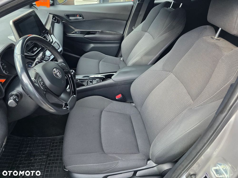 Toyota C-HR 1.2 Turbo Team Deutschland - 15