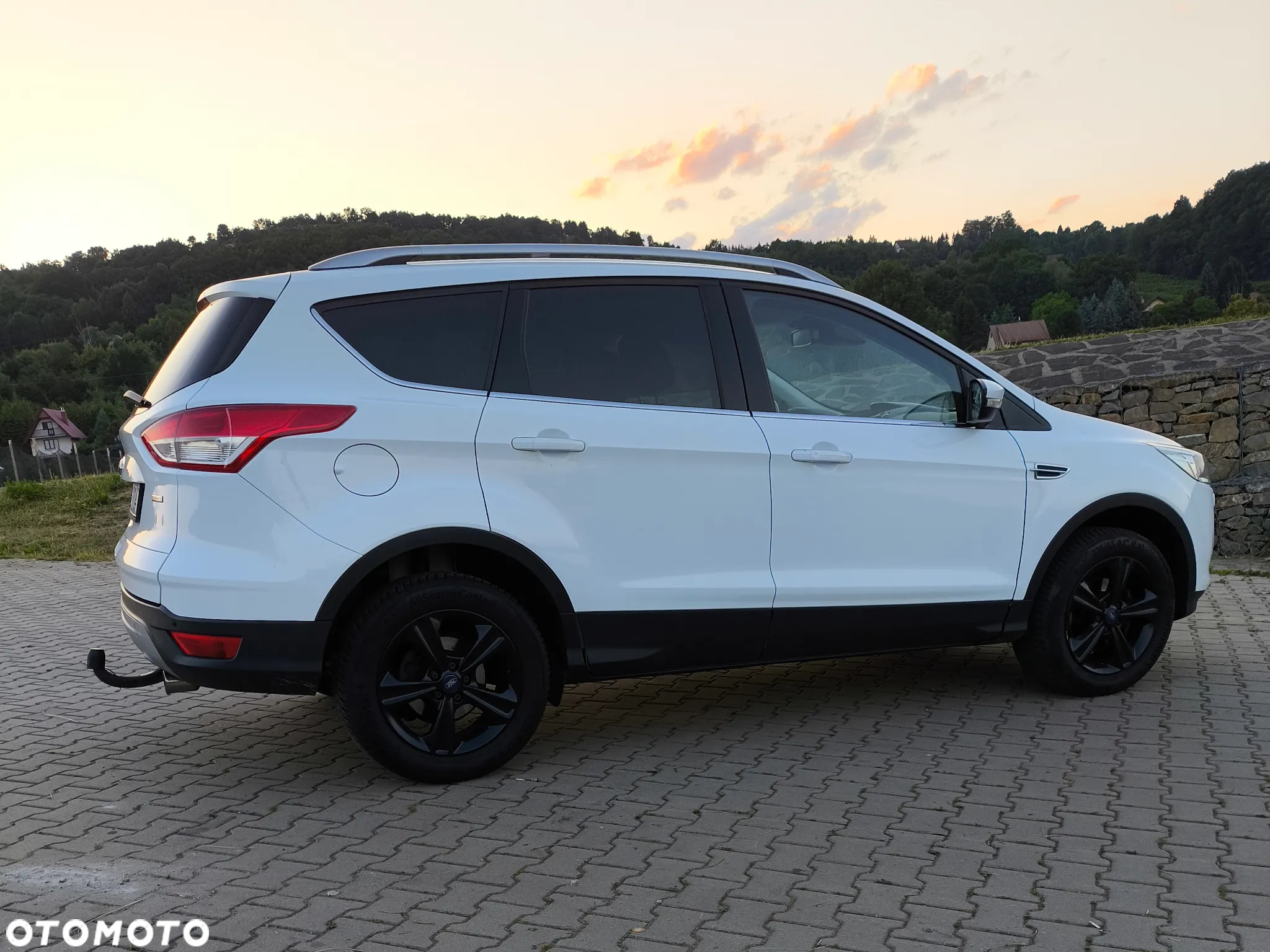 Ford Kuga 1.5 EcoBoost 2x4 Black & Silver - 11