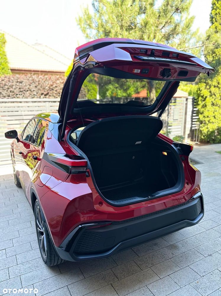 Toyota C-HR - 16