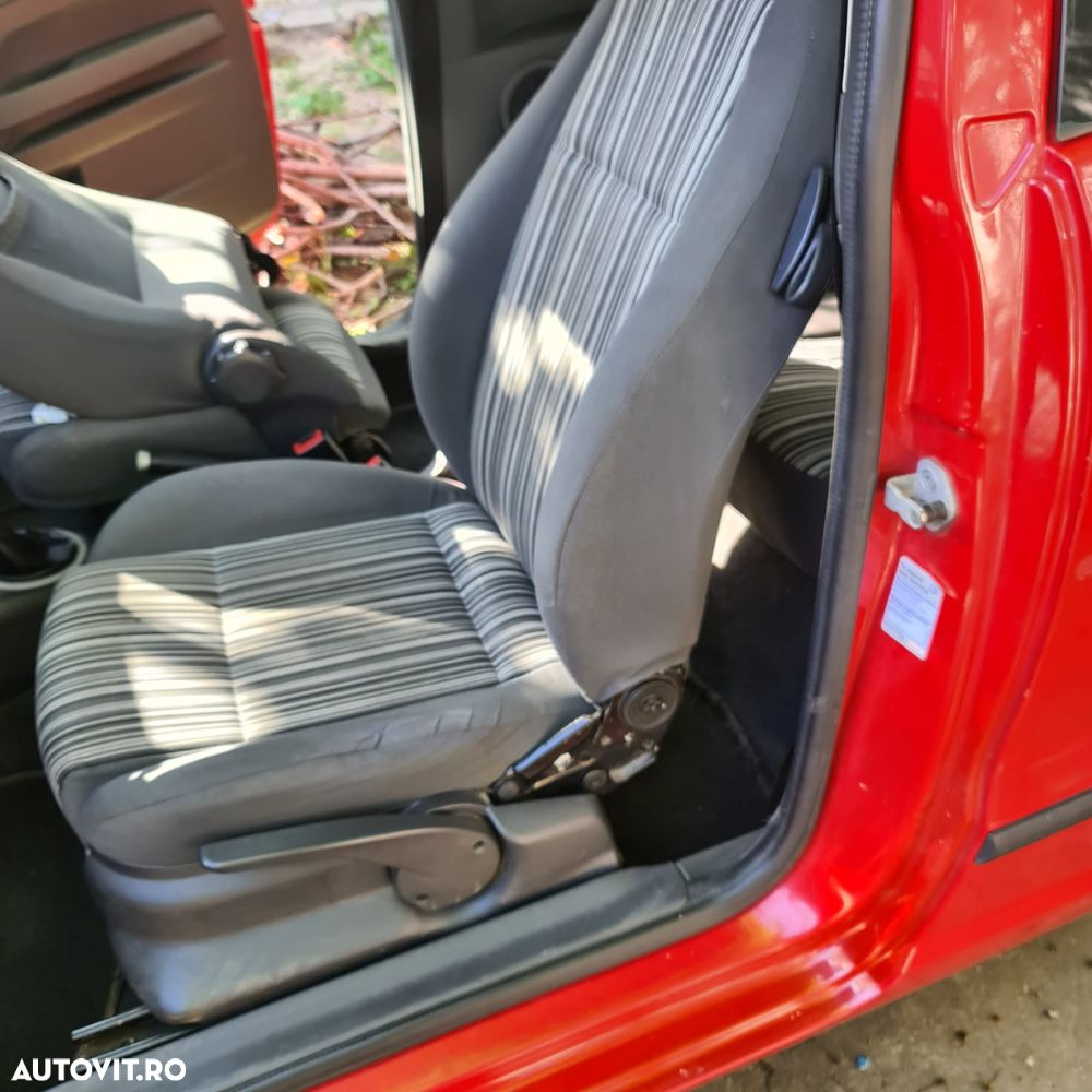 Volkswagen Fox 1.4 Fresh - 17