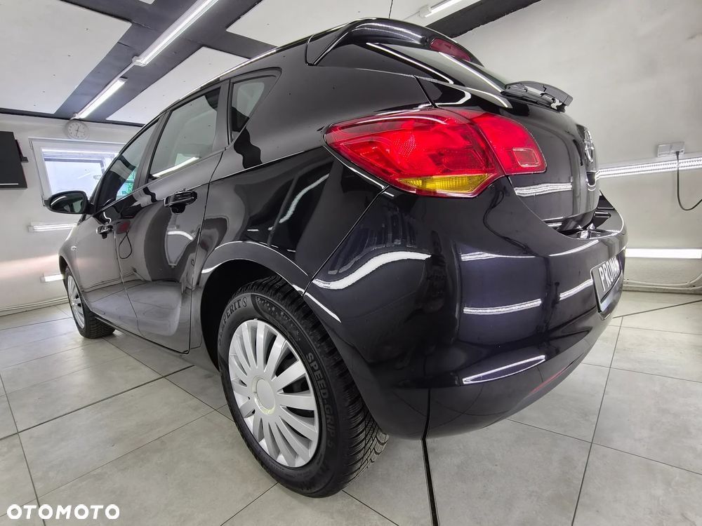 Opel Astra 1.6 Active - 11