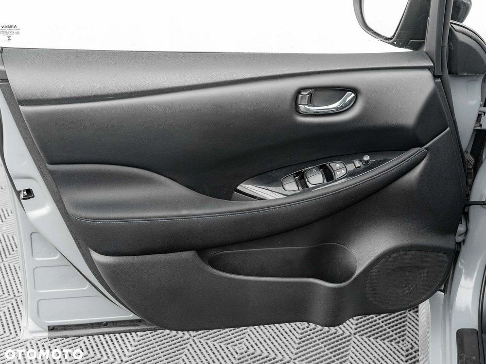Nissan Leaf 40kWh N-Connecta - 13