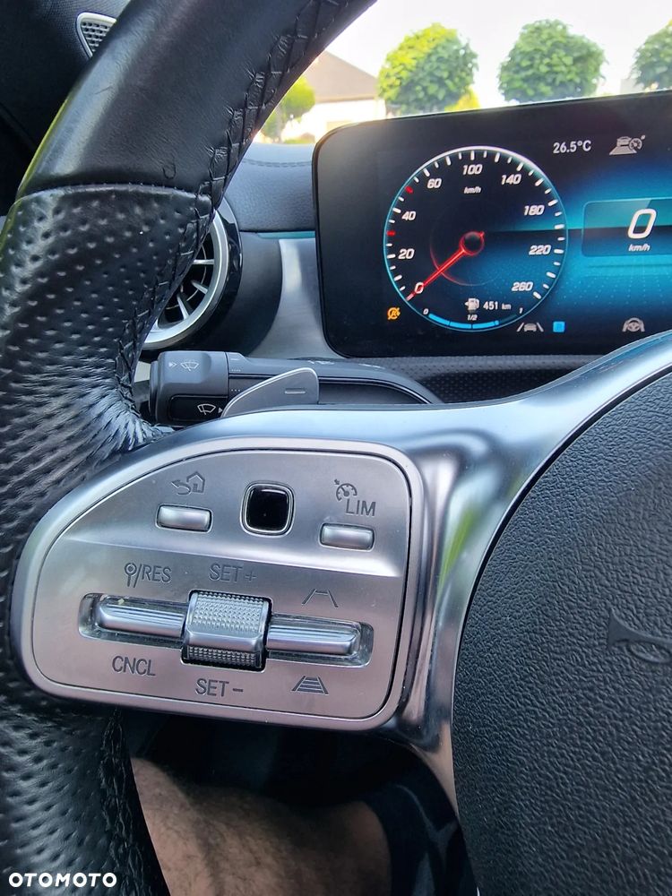 Mercedes-Benz CLA 200 AMG Line 7G-DCT - 20