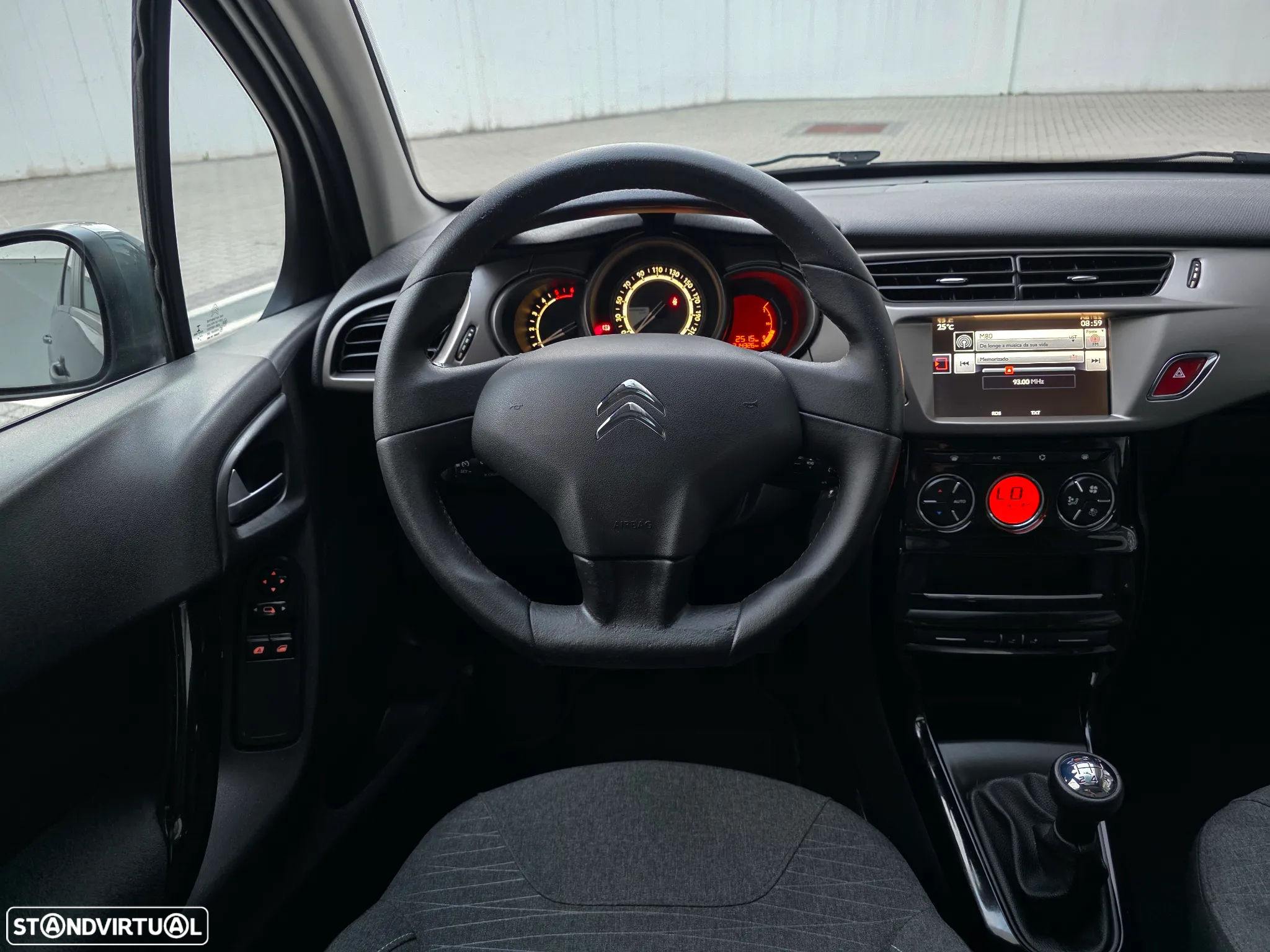 Citroën C3 1.6 BlueHDi Exclusive - 30