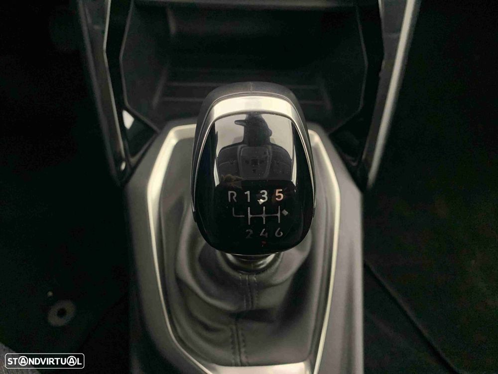 Peugeot 208 1.2 PureTech Style - 10