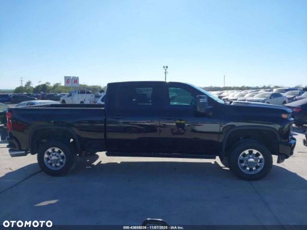 Chevrolet Silverado - 4