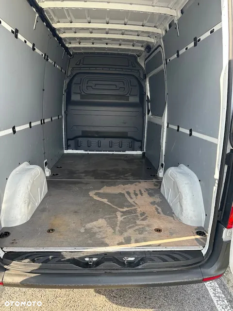 Mercedes-Benz Sprinter - 16