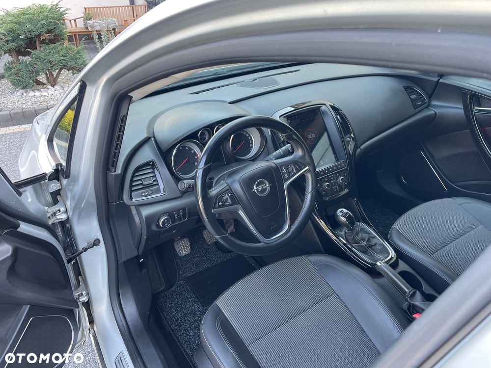 Opel Astra 1.4 Turbo - 23