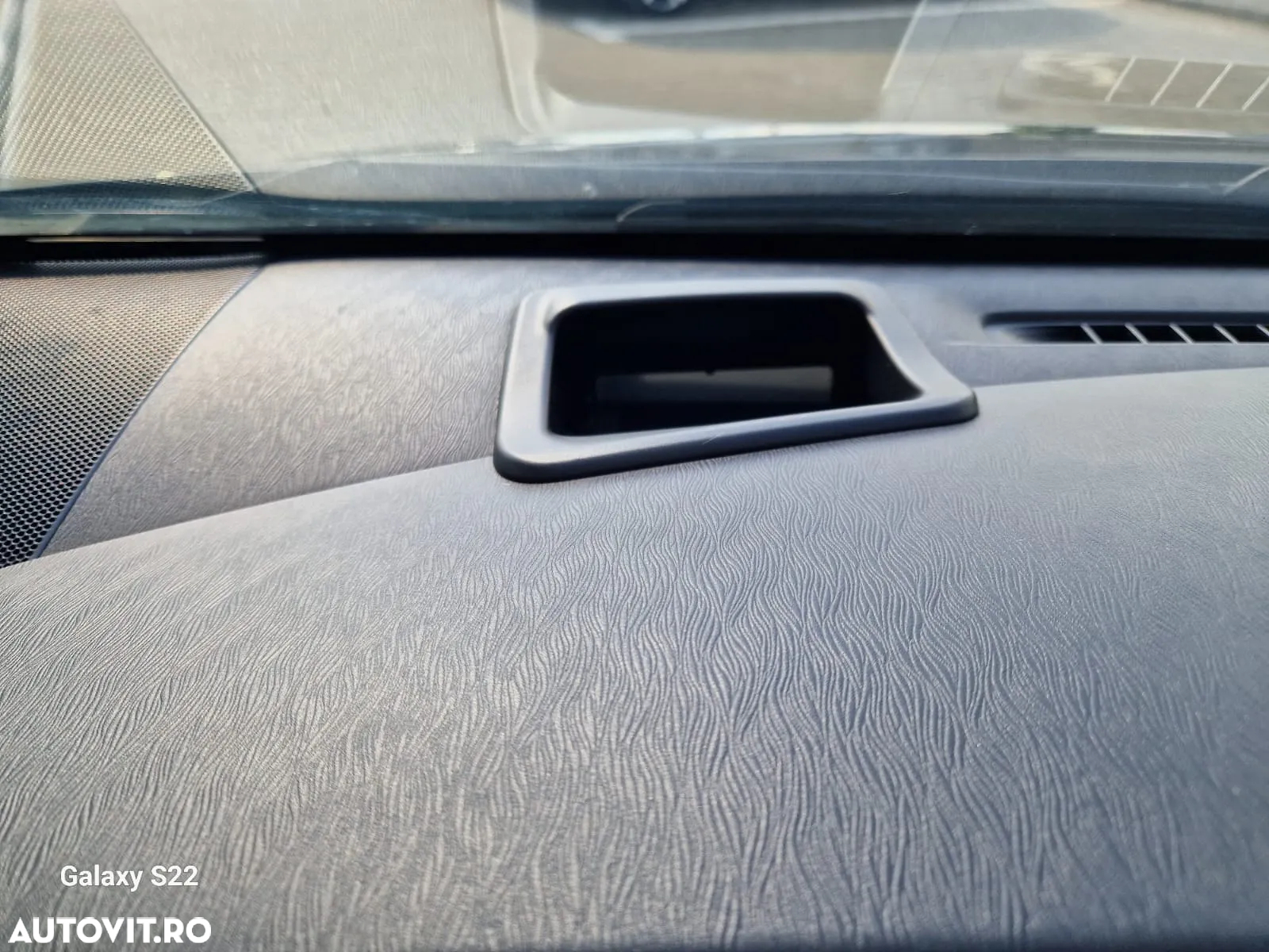 Toyota Prius - 17