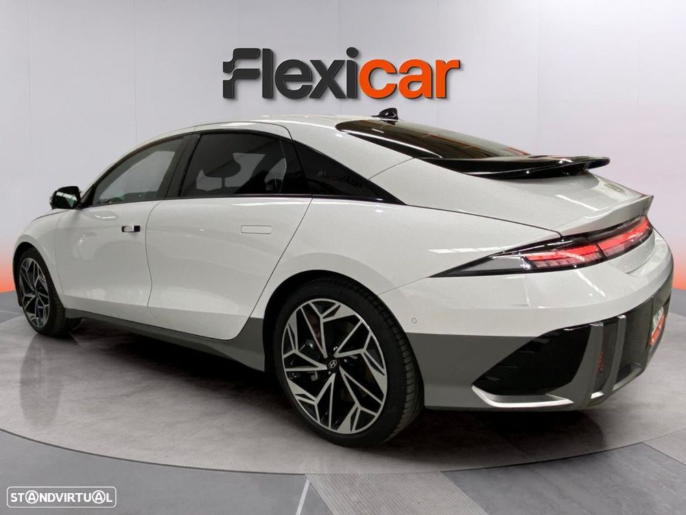 Hyundai Ioniq - 6