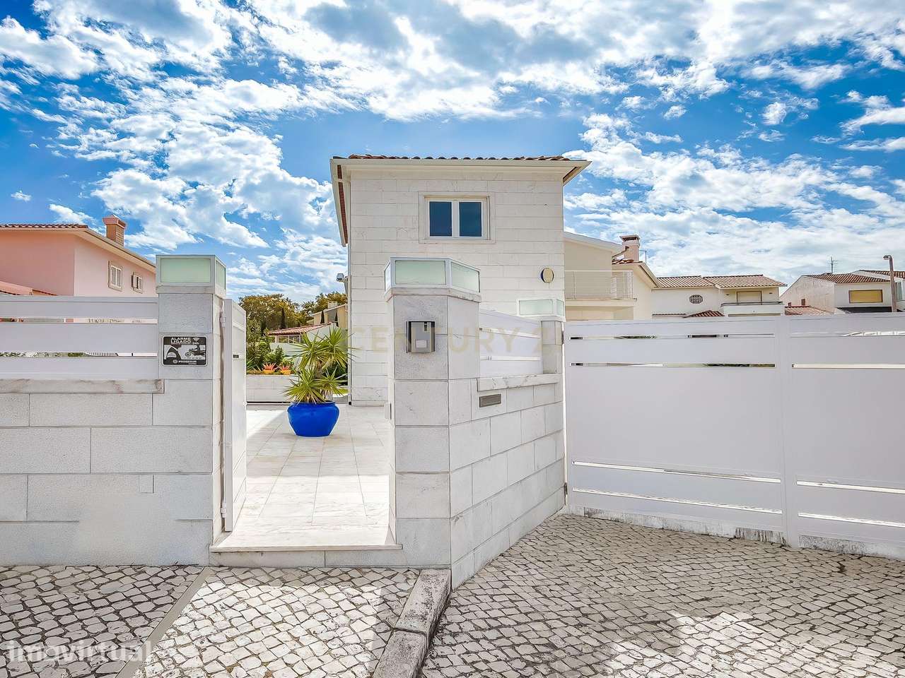 Moradia Isolada T5+1 com Piscina | 3 Suites | Garagem Box | Lote 585m2 - Grande imagem: 5/60