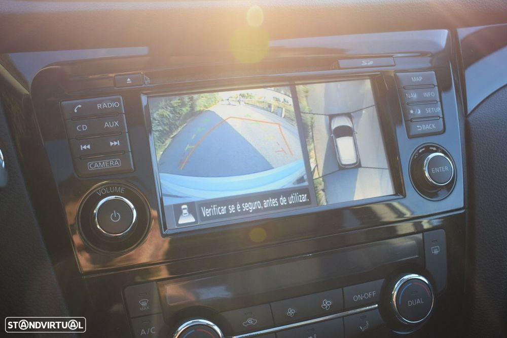 Nissan Qashqai 1.5 dCi N-Connecta J18+Led - 42