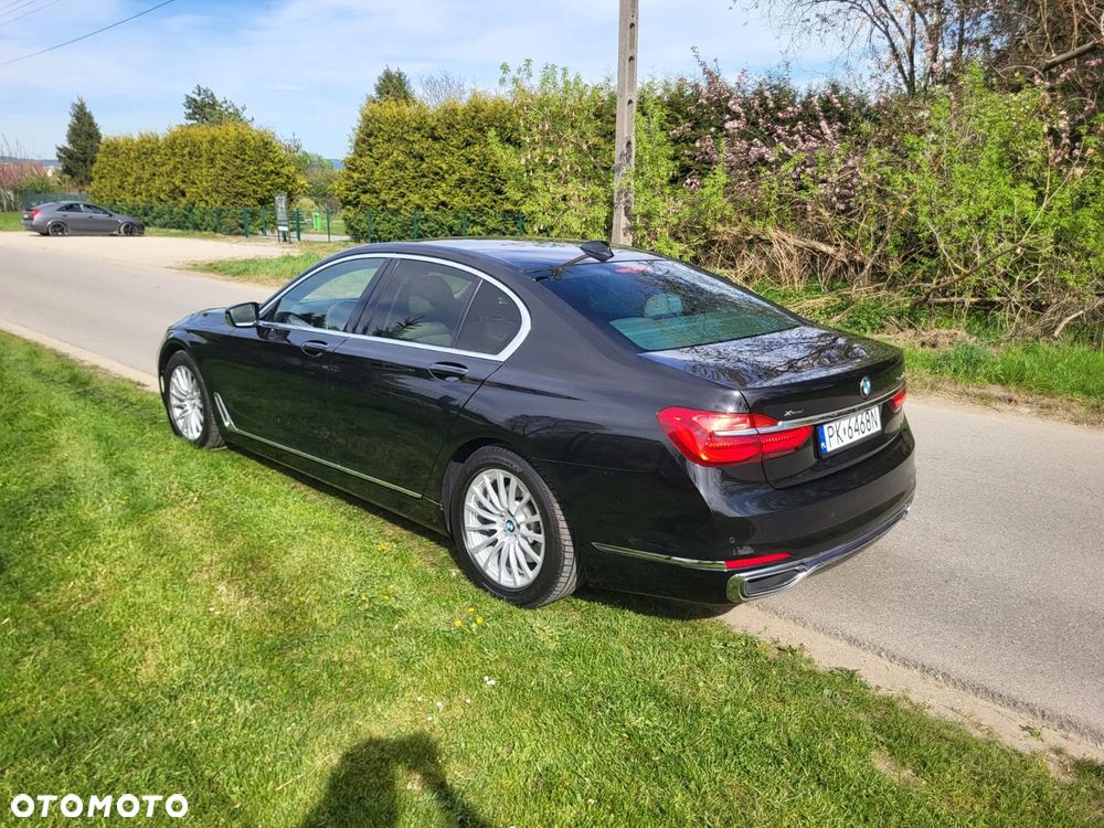 BMW Seria 7 740d xDrive - 3