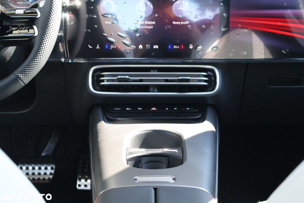 Mercedes-Benz CLA - 17