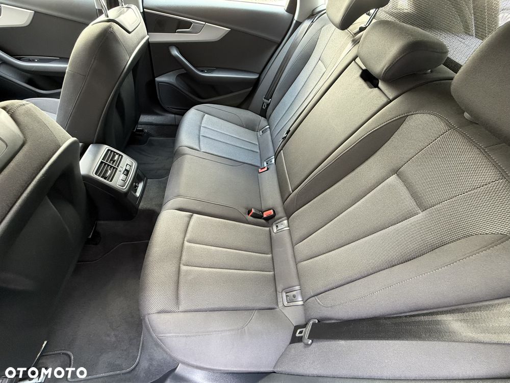 Audi A4 Avant 35 TDI mHEV Advanced S tronic - 16