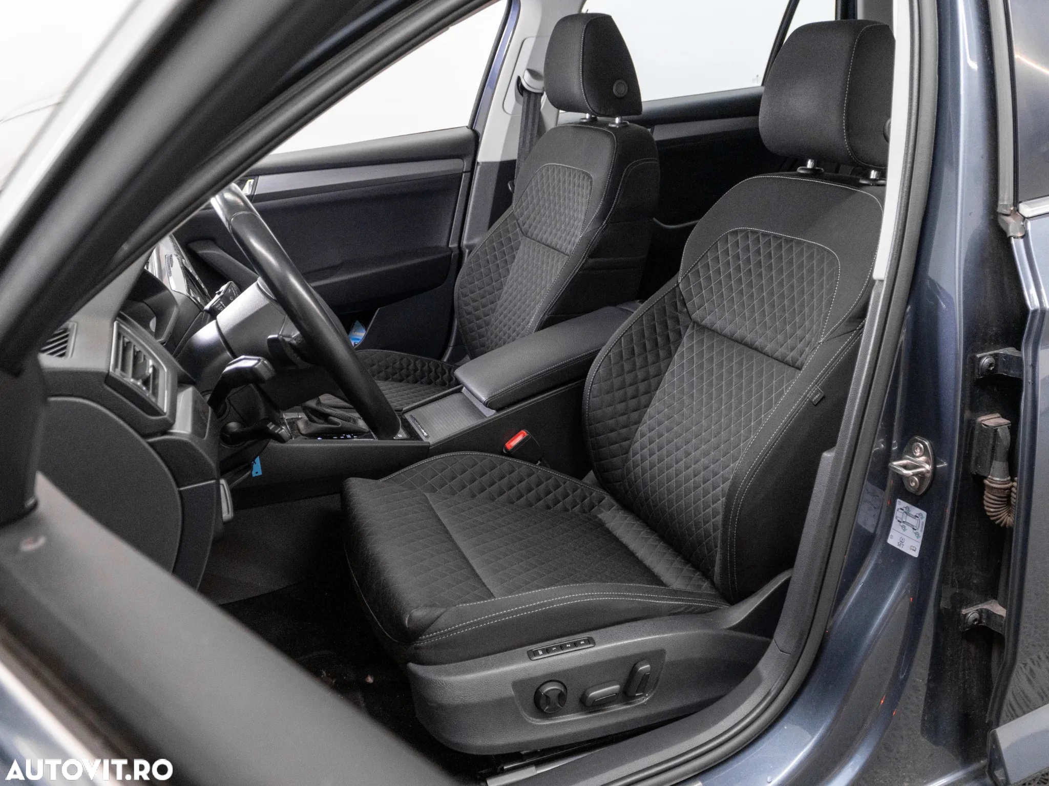 Skoda Superb Combi 2.0 TDI 4X4 DSG Ambition - 26