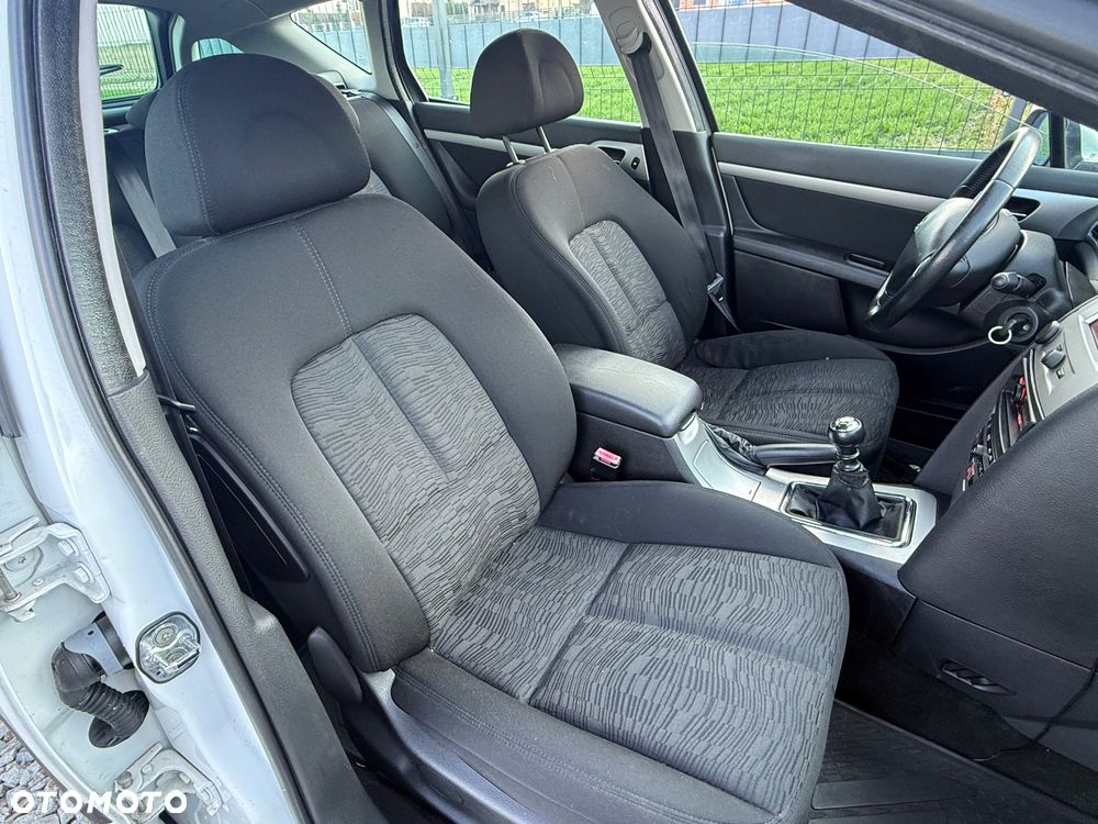 Peugeot 407 HDi 135 Premium - 7