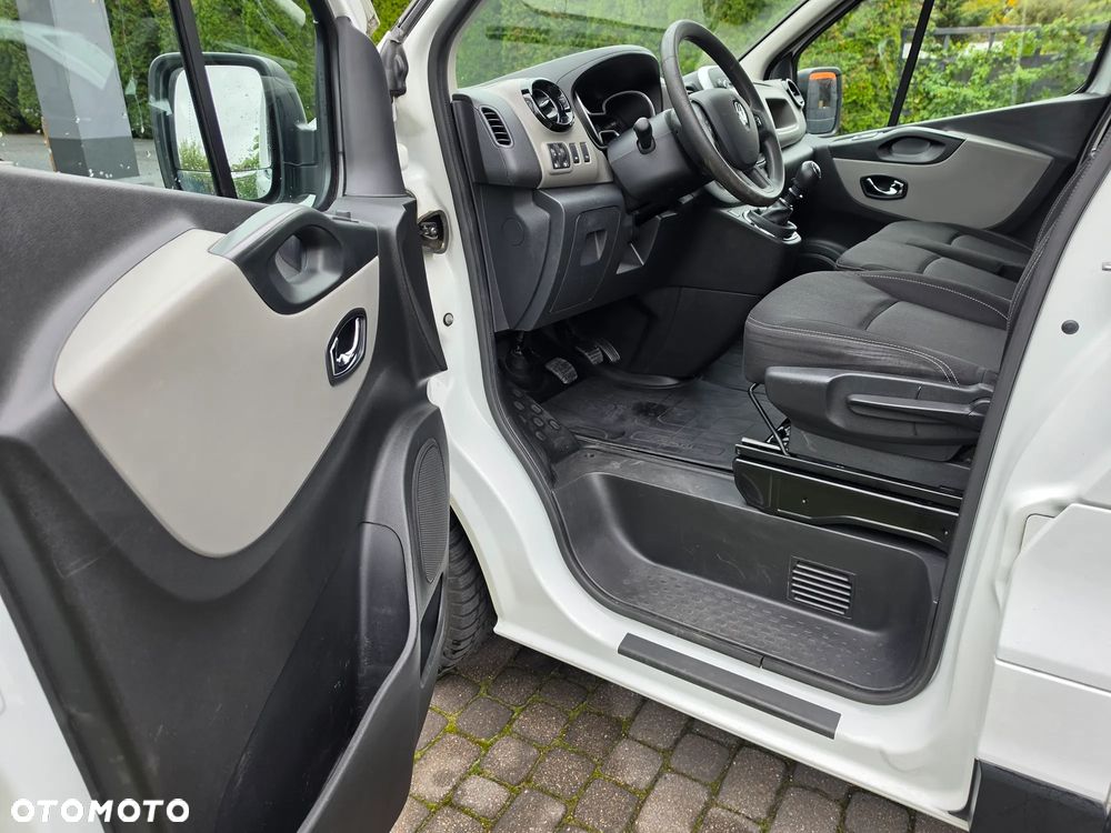Renault Trafic - 12