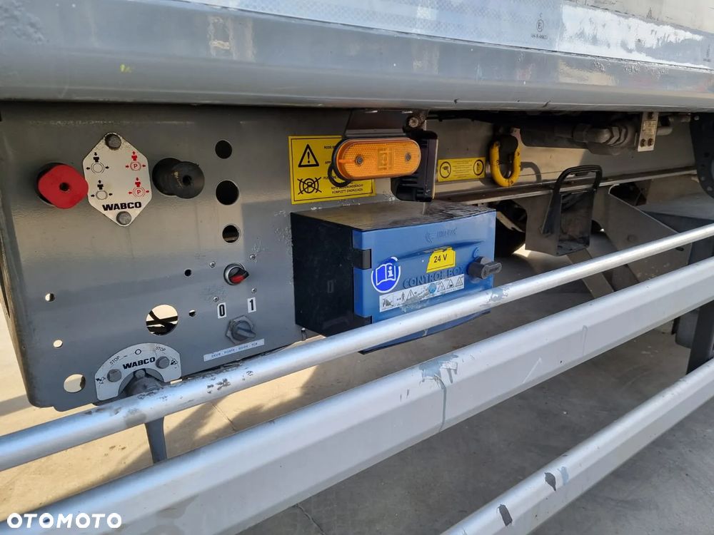 Stas Ruchoma podłoga 92m3 Podłoga 10 mm 2019 rok - 6