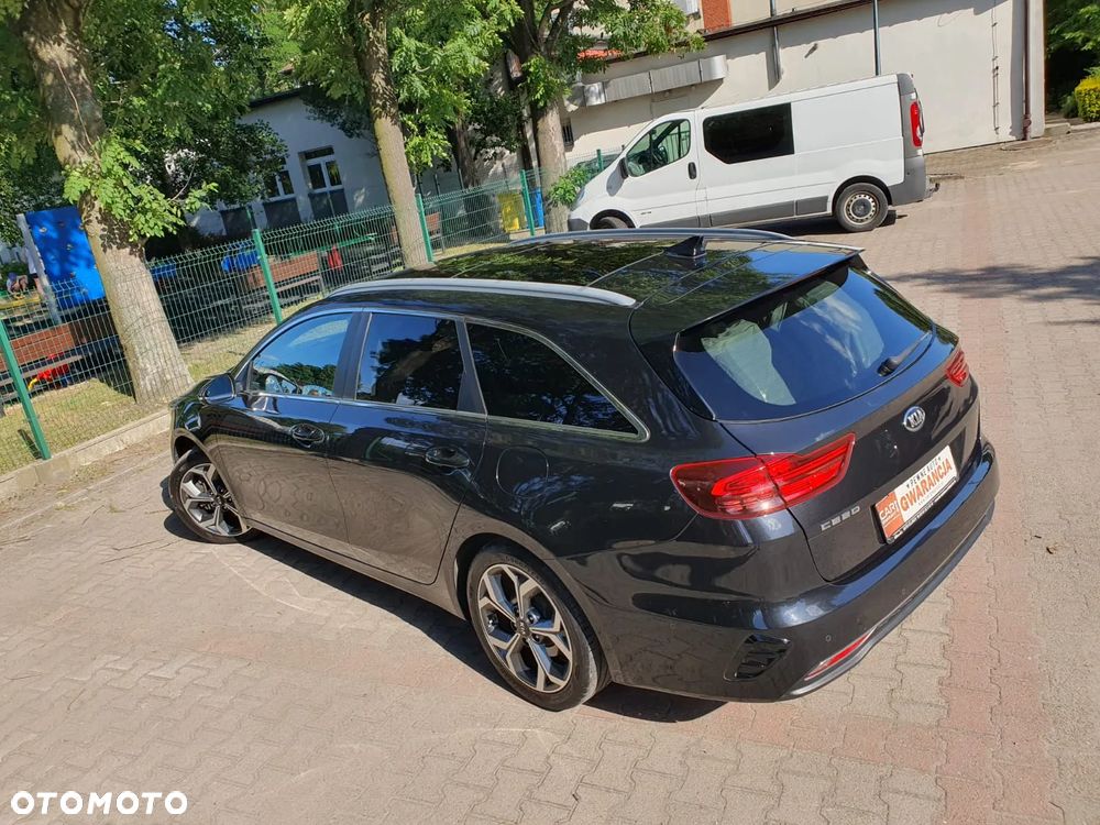 Kia Ceed 1.4 T-GDI DCT OPF Platinum Edition - 34
