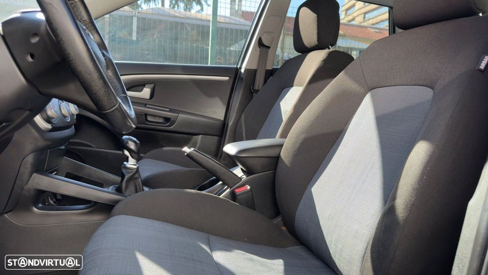 Kia Ceed SW 1.6 CRDi EX ISG - 13